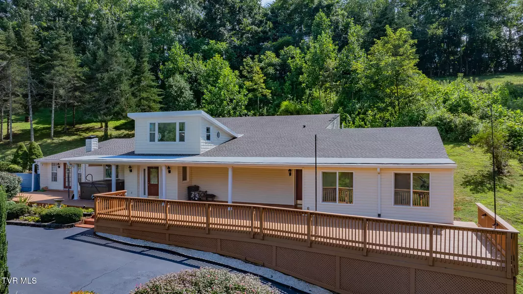 166 Lonesome Dove LN, Elizabethton, TN 37643