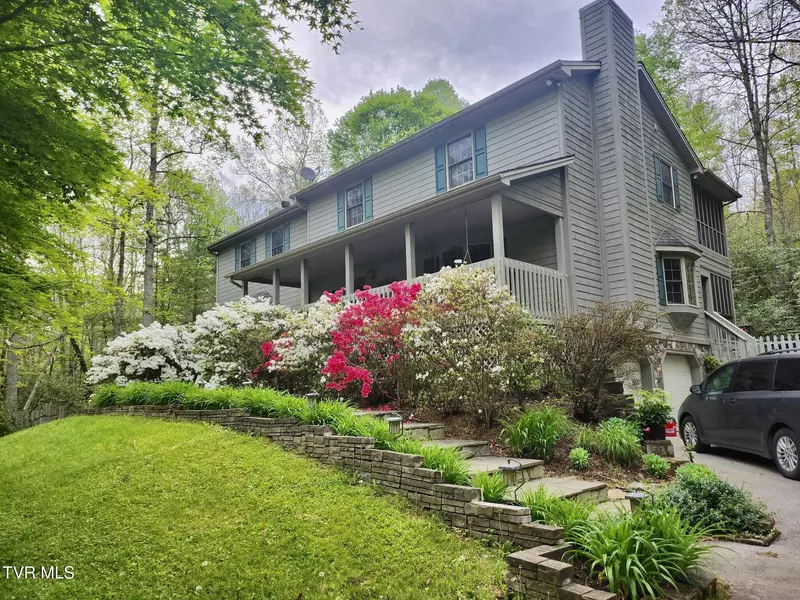 150 Teague LN, Unicoi, TN 37692