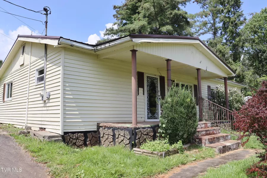 3849 Nealy RDG, Clinchco, VA 24226
