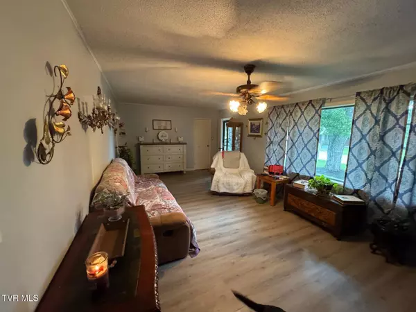 Greeneville, TN 37743,2030 Jones Bridge RD