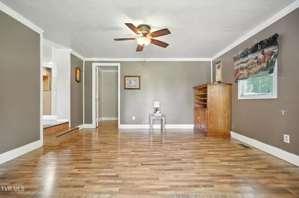 Dante, VA 24237,112 Treasure DR