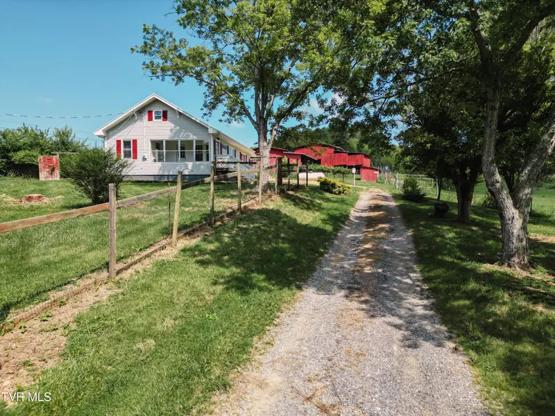475 Doc Hawkins RD, Greeneville, TN 37745