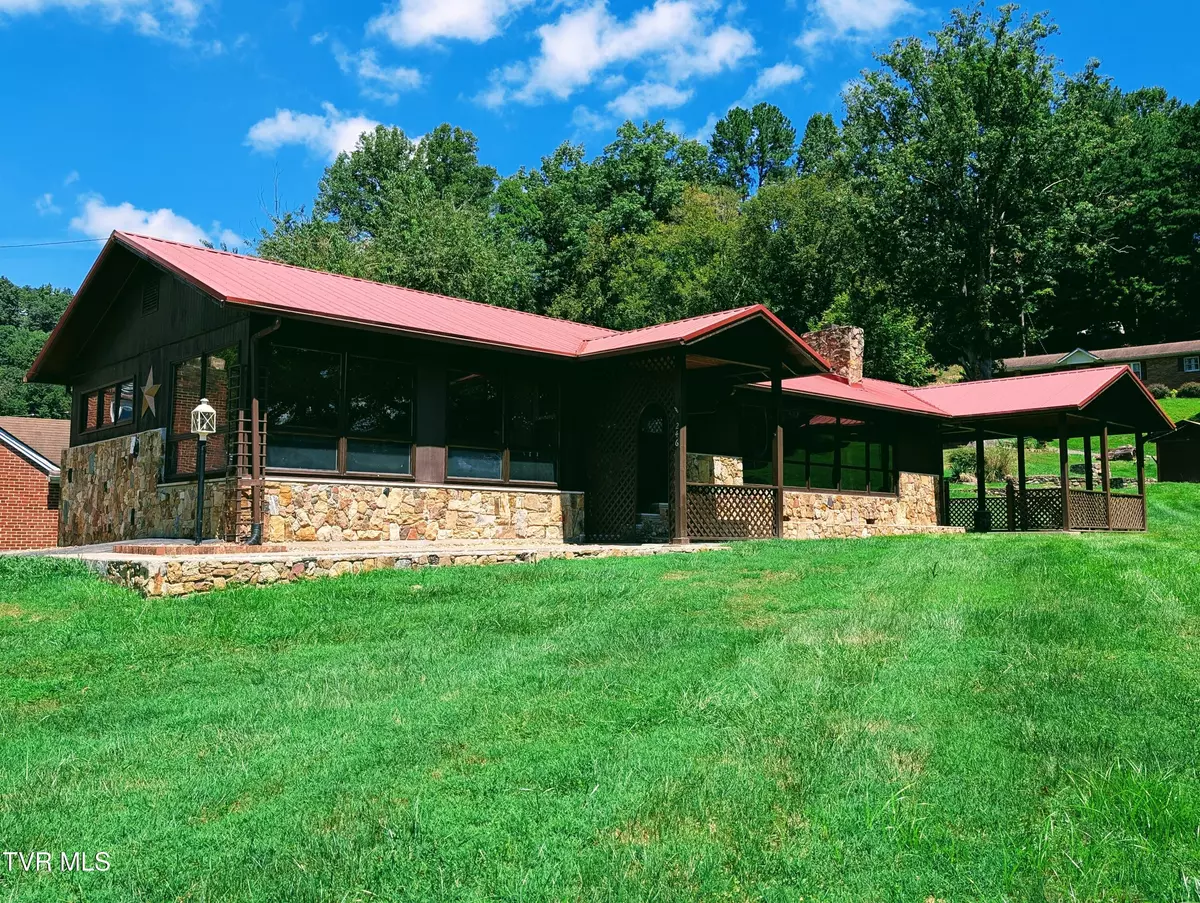 Clintwood, VA 24228,246 Market ST