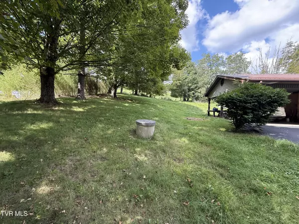 Hampton, TN 37658,812 Fairview RD