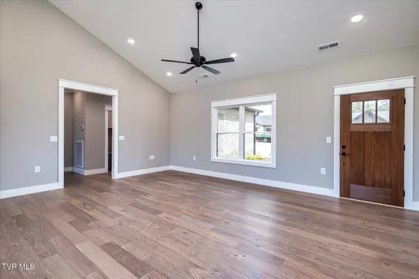 Jonesborough, TN 37659,264 Ruby Rose RDG