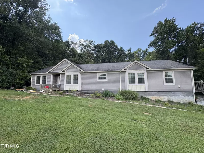 104 Carver Crabtree RD, Hampton, TN 37658