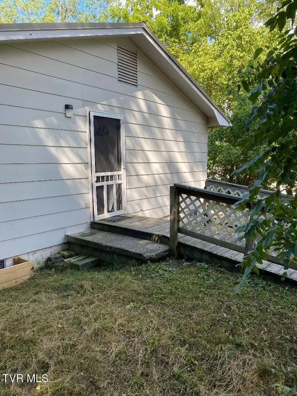 Pennington Gap, VA 24277,250 Media ST