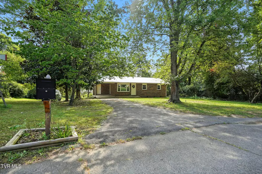 240 Lisa Lane LN, Piney Flats, TN 37686