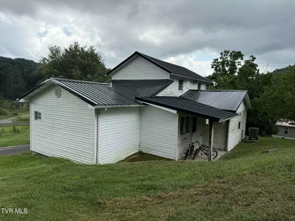 Wise, VA 24293,8309 Maddison LN