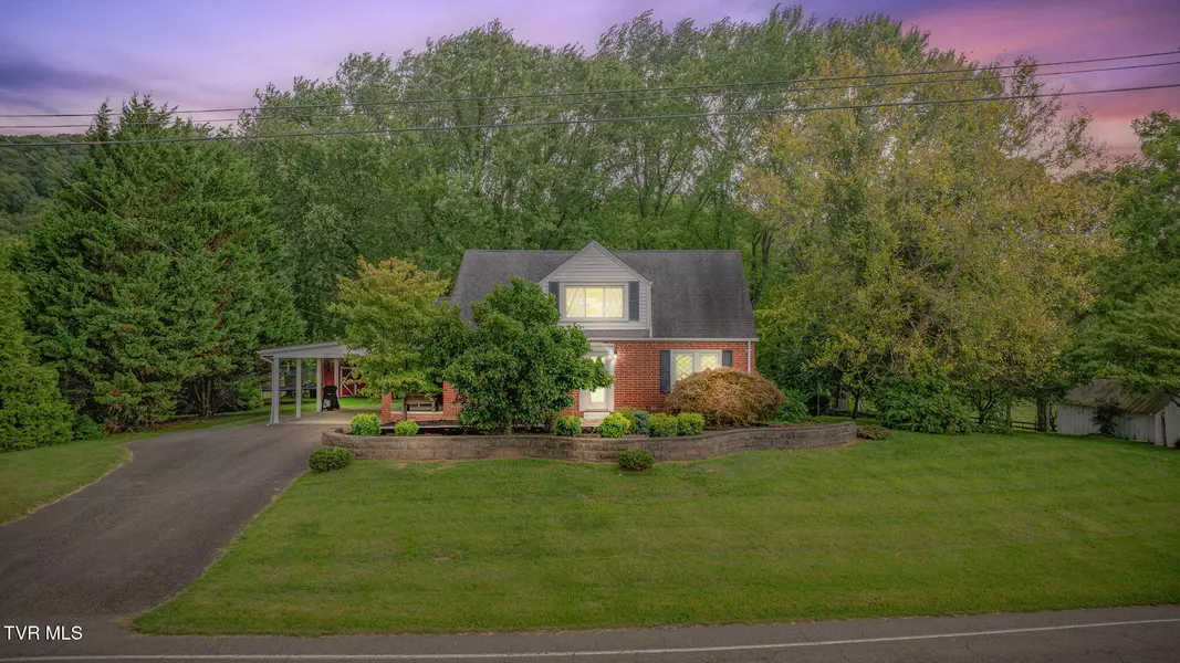 2235 Rock Springs RD, Kingsport, TN 37664