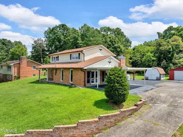 Kingsport, TN 37663,325 Blue Haven DR