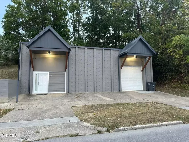 917 Sullivan ST, Kingsport, TN 37660