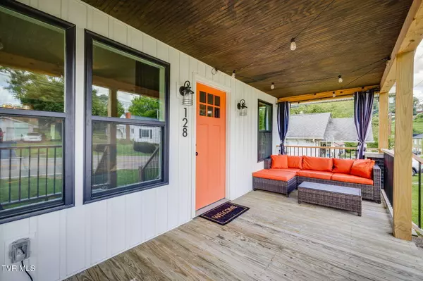 Kingsport, TN 37665,128 Gravely RD