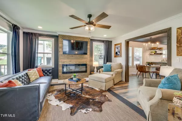 Kingsport, TN 37665,128 Gravely RD