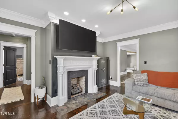 Glade Spring, VA 24340,34542 Lee HWY