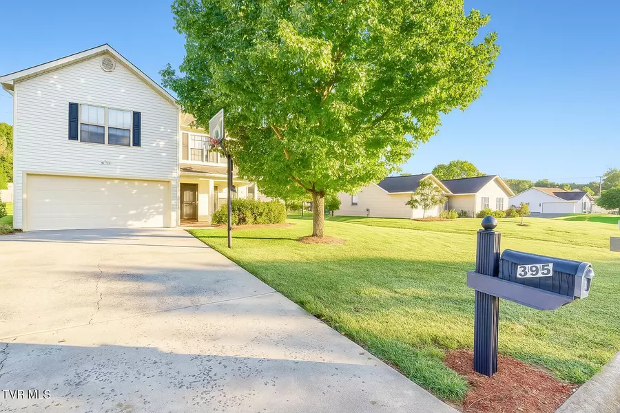 395 Kings RD, Piney Flats, TN 37686