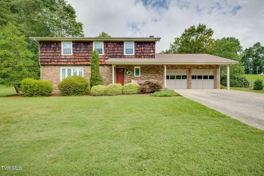 1130 Fall Creek RD, Kingsport, TN 37664