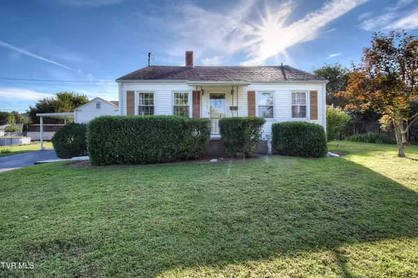 Elizabethton, TN 37643,816 Riverview DR