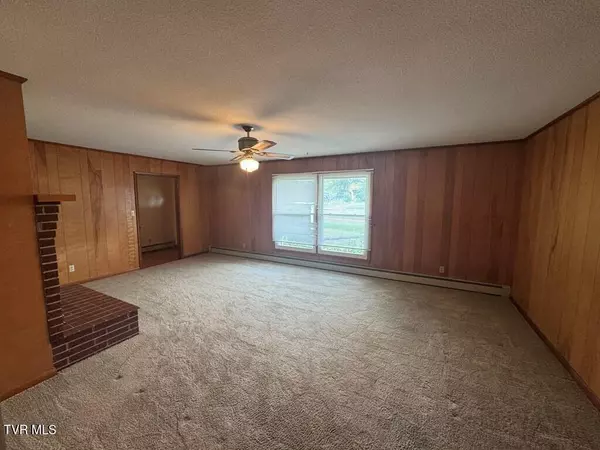 Chilhowie, VA 24319,38337 Loves Mill RD