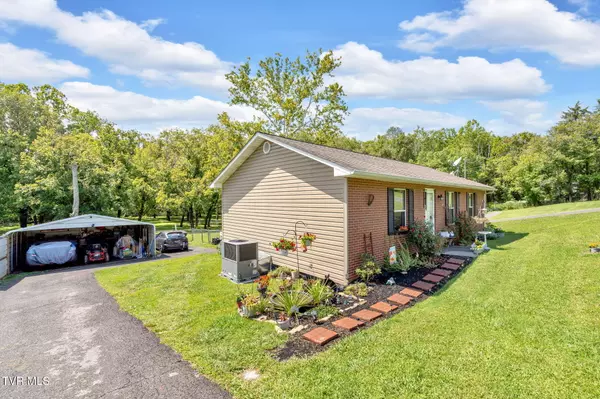 Bristol, TN 37620,3218 Avoca RD