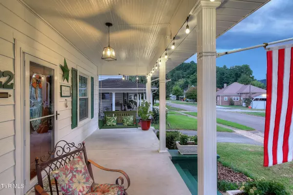 Erwin, TN 37650,322 Carolina AVE