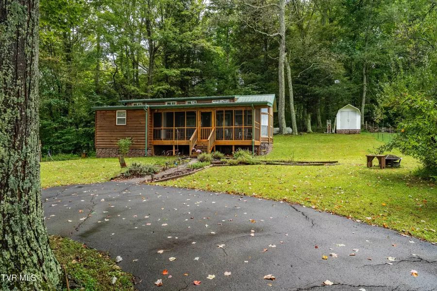 421 Deer Creek XING, Mountain City, TN 37683