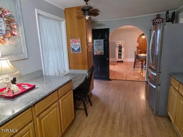 Jonesborough, TN 37659,208 Vines Drive