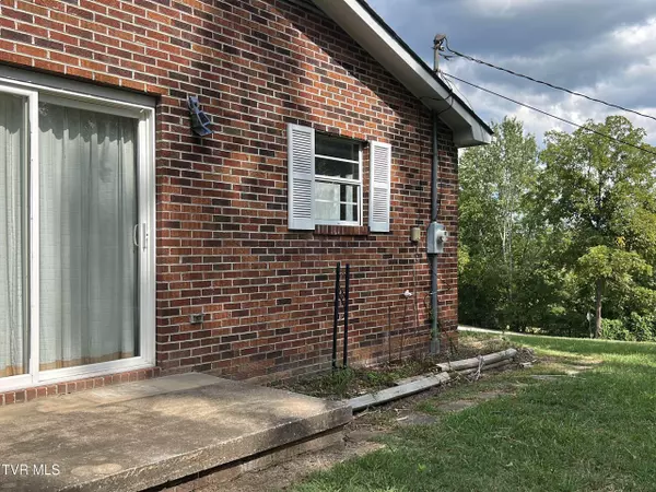 Greeneville, TN 37745,16 Persimmon LN