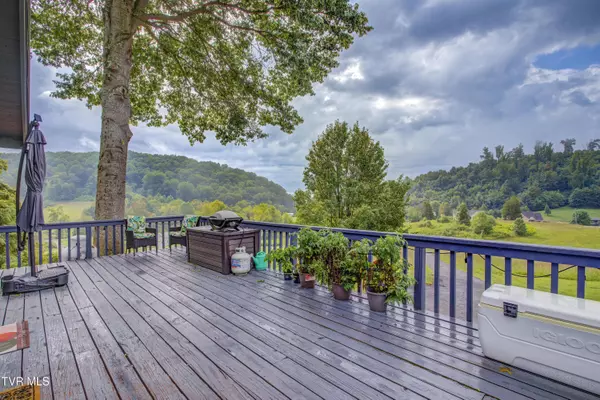 Blountville, TN 37617,1084 Highway 394