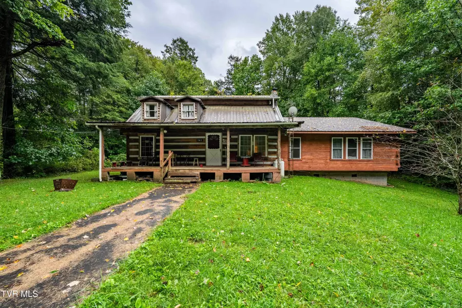 141 Barry Blevins LN, Shady Valley, TN 37688