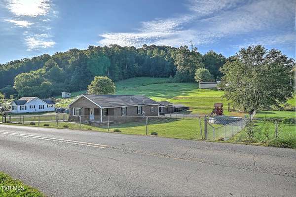 Gate City, VA 24251,796 Carters Valley RD