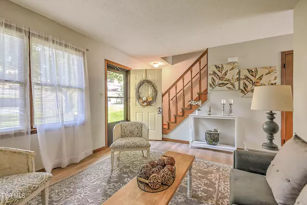 Bristol, VA 24201,127 Oakcrest CIR #4