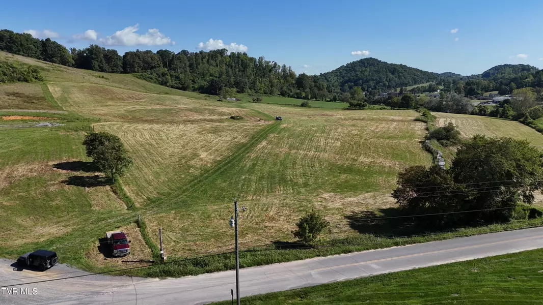 195 Joe R McCrary RD, Fall Branch, TN 37656