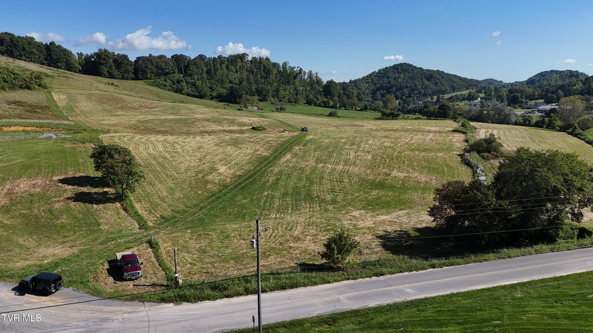 Fall Branch, TN 37656,195 Joe R McCrary RD