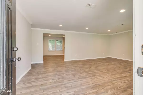 Mount Carmel, TN 37645,1111 Independence AVE