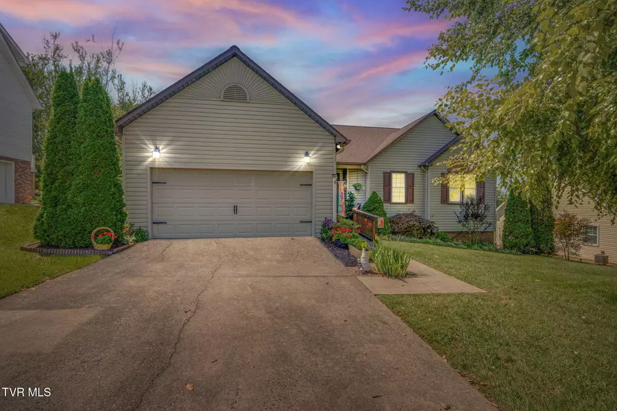 4107 Glaze RD, Johnson City, TN 37601