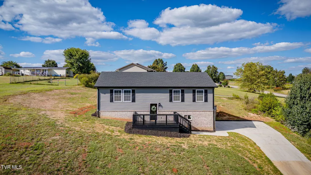 166 Ebenezer RD, Chuckey, TN 37641