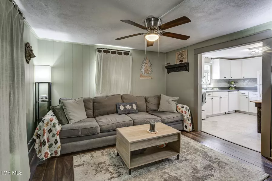 751 Jackson St ST, Bristol, TN 37620