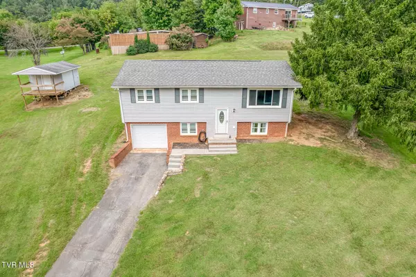 Gate City, VA 24251,425 Norwood LN