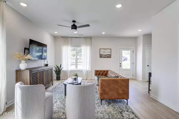 Blountville, TN 37617,4160 Gambrel Oaks ST