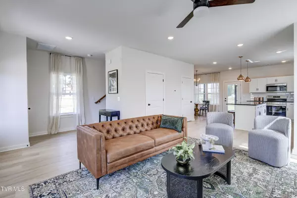 Blountville, TN 37617,4165 Gambrel Oaks ST