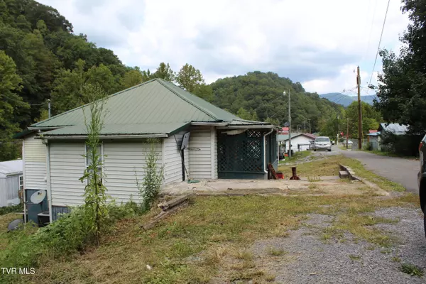 Saint Charles, VA 24282,167 Baxter LOOP