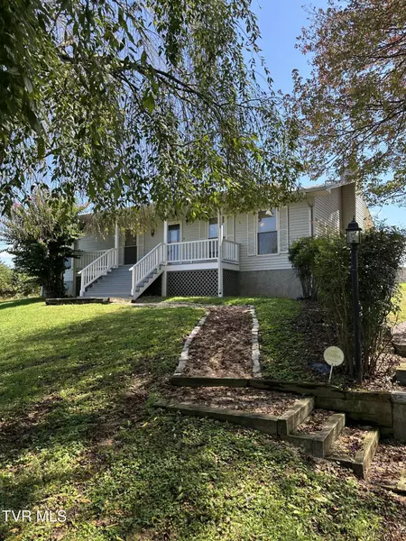 120 Lynnwood DR, Johnson City, TN 37615