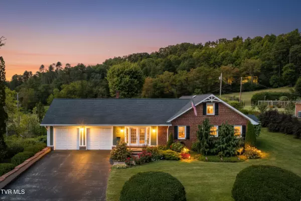 Mountain City, TN 37683,135 Tennessee DR