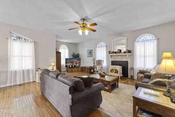 Mosheim, TN 37818,1005 Jackson Hollow RD