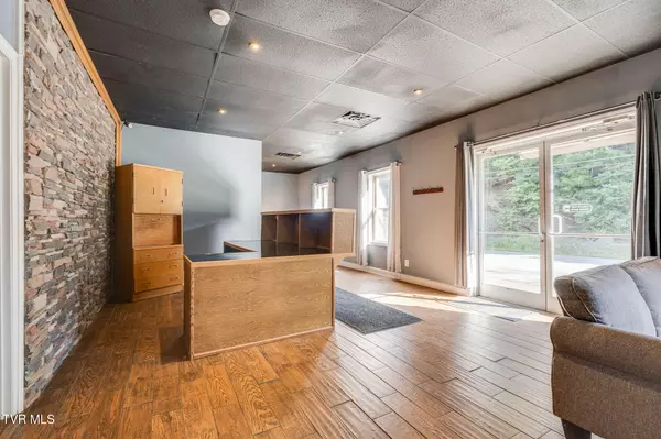 Rogersville, TN 37857,362 Colonial RD