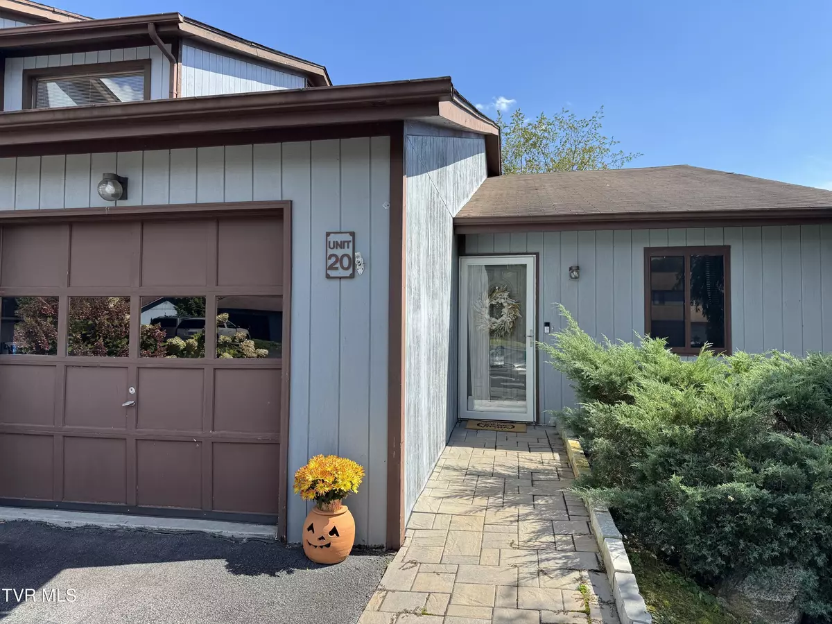 Bristol, TN 37620,90 Tulip Grove CIR #20