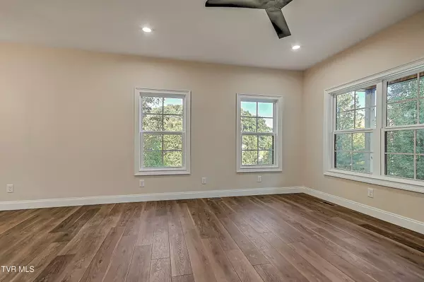 Blountville, TN 37617,100 Polo DR