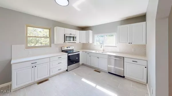 Bulls Gap, TN 37711,231 Guthries Gap RD