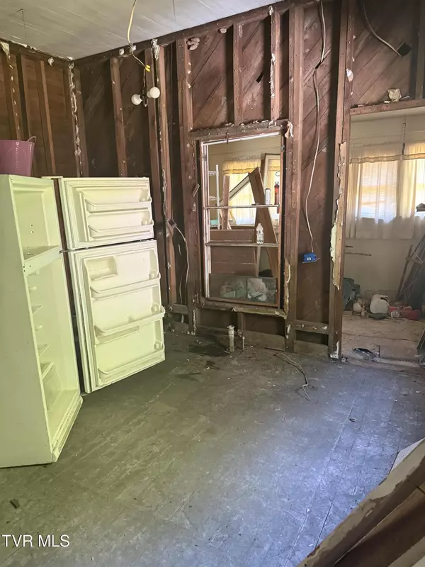 Dungannon, VA 24245,1557 Hanging Rock Pkwy